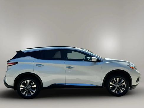 Used 2016 Nissan Murano SV w/ Cargo Package FWD image 5