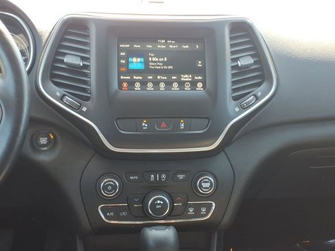 Used 2021 Jeep Cherokee Latitude Lux AWD/4WD image 16