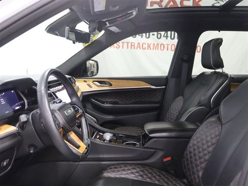Used 2022 Jeep Grand Cherokee Summit AWD/4WD image 15