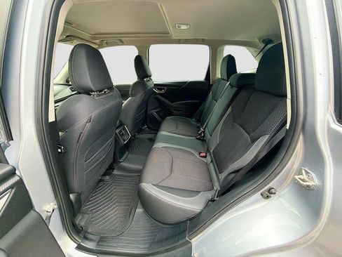 Used 2023 Subaru Forester Premium AWD/4WD image 23