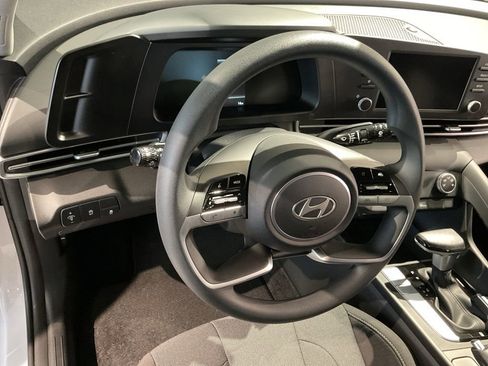 New 2026 Hyundai Elantra SE image 12