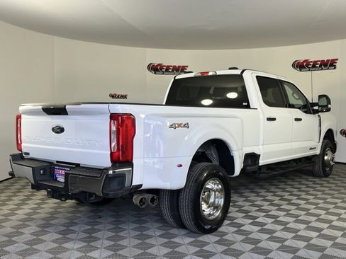Used 2024 Ford F350 XLT image 3