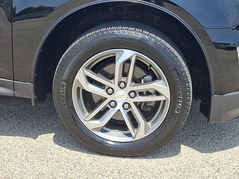 Used 2017 Chevrolet Equinox Premier w/ Enhanced Convenience Package AWD/4WD image 8