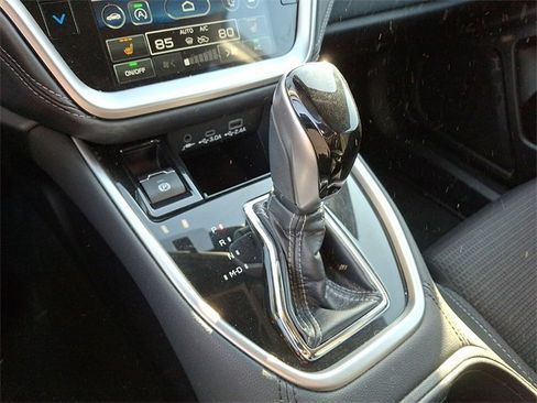 Used 2023 Subaru Outback Premium image 17