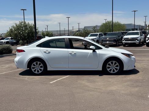 Used 2023 Toyota Corolla LE FWD image 6