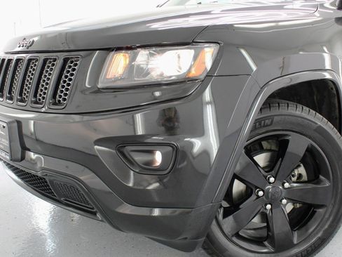 Used 2015 Jeep Grand Cherokee Altitude image 21