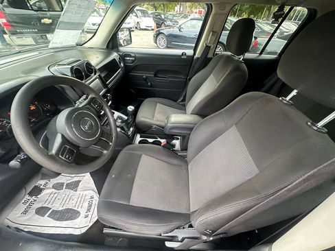 Used 2015 Jeep Patriot Sport image 13
