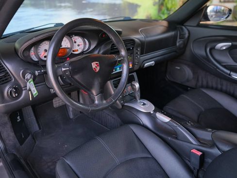 Used 2004 Porsche 911 Carrera 4S AWD/4WD image 14