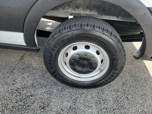 Used 2023 Ford Transit 250 Medium Roof image 14