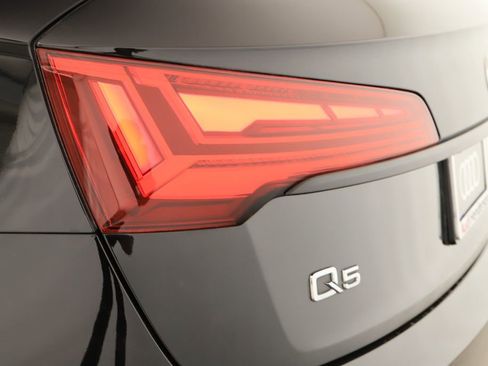 Used 2023 Audi Q5 2.0T Premium Plus w/ Premium Plus Package image 33