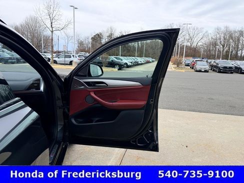 Used 2021 BMW X4 M40i w/ Executive Package image 22