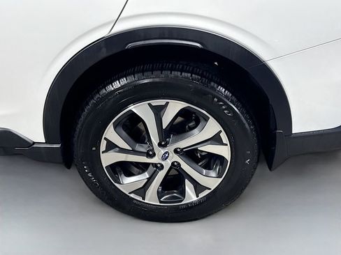 Used 2020 Subaru Outback Limited image 28