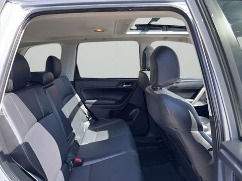 Used 2015 Subaru Forester 2.5i Limited image 16