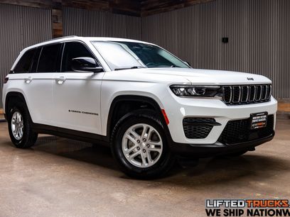 Used 2023 Jeep Grand Cherokee Laredo