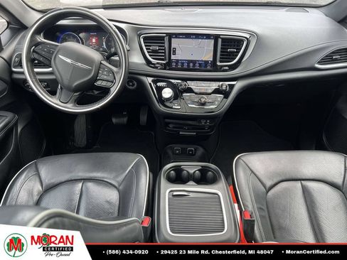 Used 2019 Chrysler Pacifica Limited w/ S Appearance Package FWD image 15