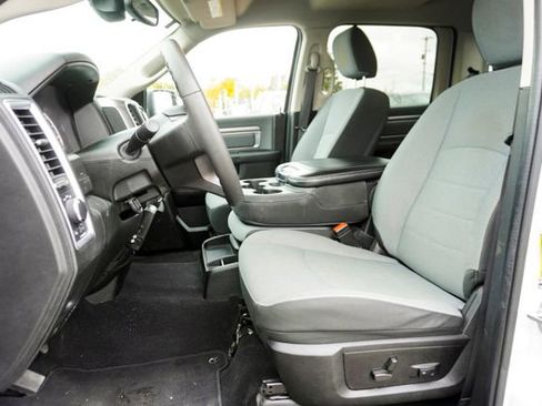 Used 2022 RAM 1500 Classic SLT image 11