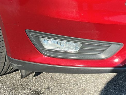 Used 2015 Ford Focus SE w/ Equipment Group 201A image 5