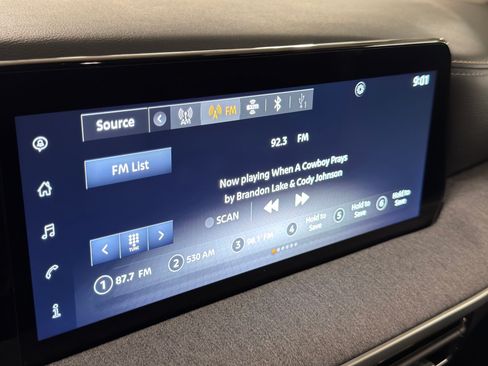 Used 2025 Nissan Kicks SV FWD image 22