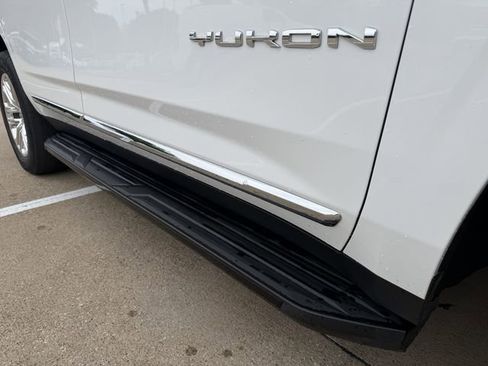 Used 2024 GMC Yukon SLT image 10