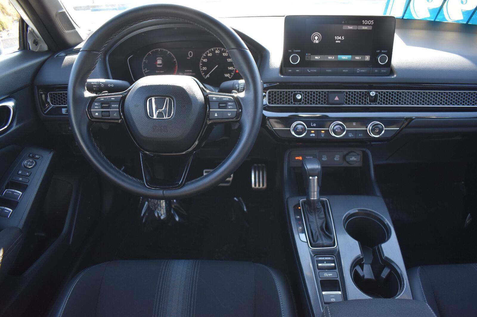 Used 2025 Honda Civic Sport image 15