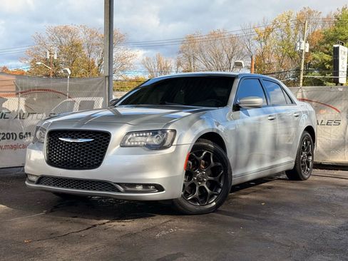 Used 2020 Chrysler 300 S image 1