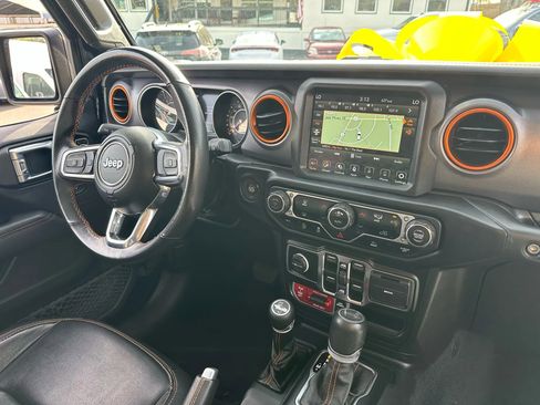 Used 2022 Jeep Gladiator Mojave image 17