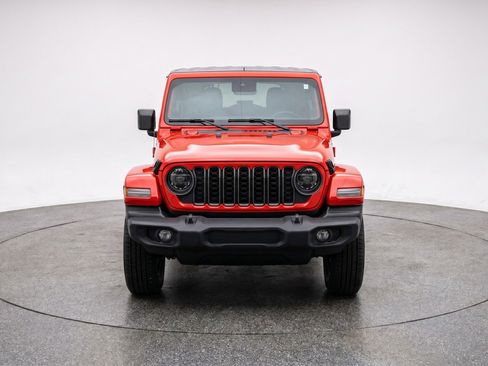 Used 2025 Jeep Wrangler Unlimited Sport AWD/4WD image 2