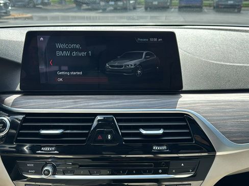 Used 2018 BMW 530e RWD image 31