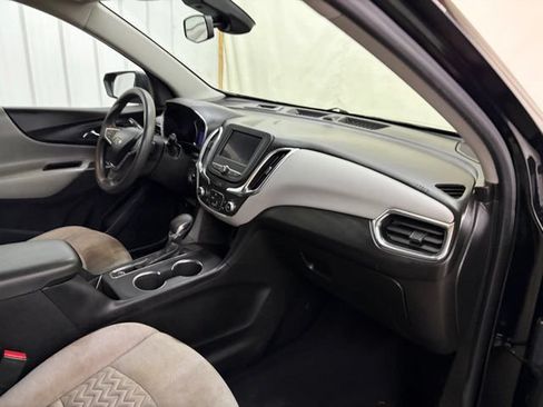 Used 2022 Chevrolet Equinox LS w/ LS Convenience Package FWD image 20
