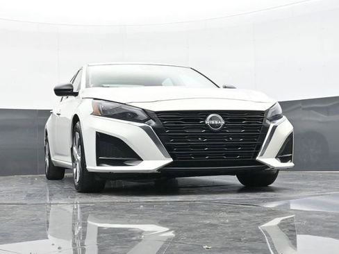 Used 2024 Nissan Altima 2.5 S image 51