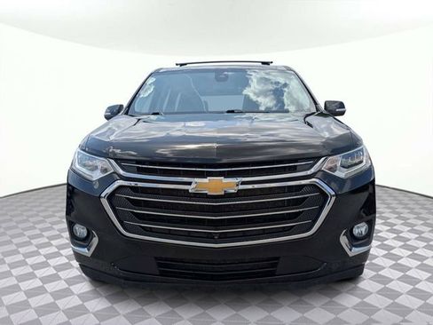 Used 2021 Chevrolet Traverse Premier w/ LPO, 'HIT The Road' Package FWD image 9