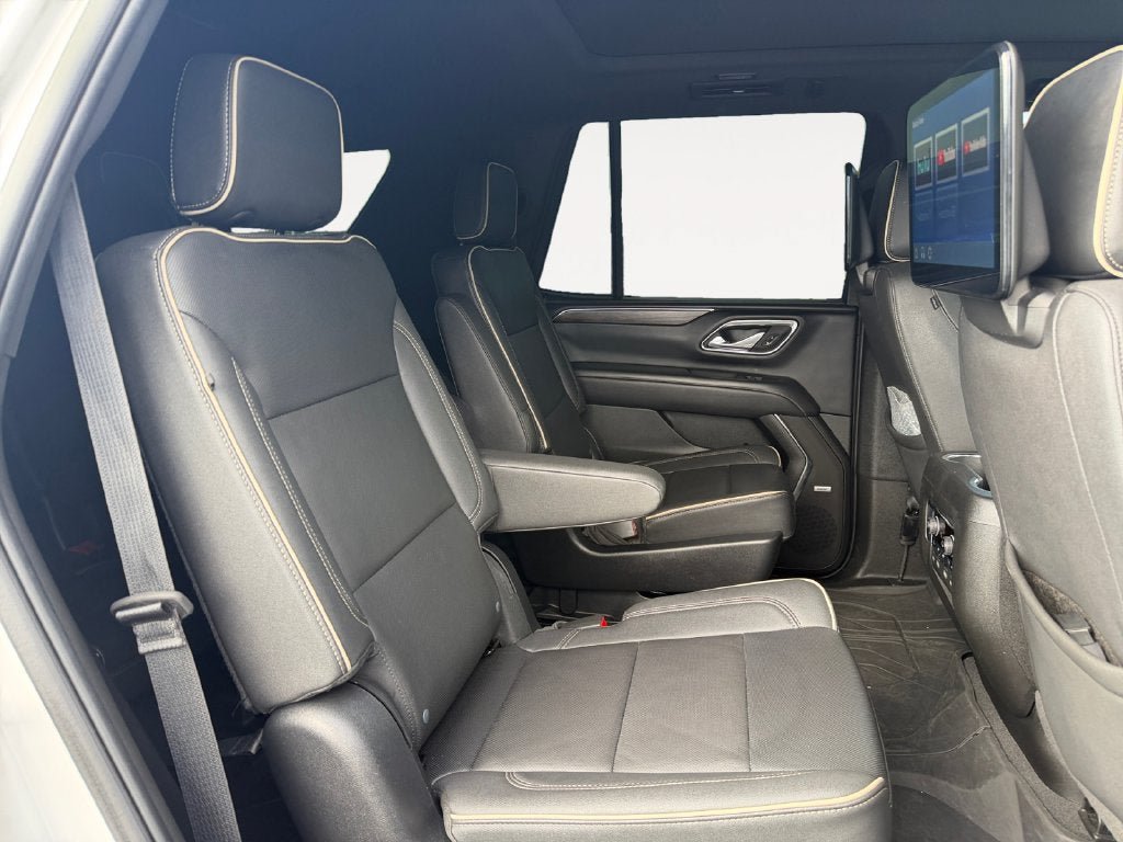 Used 2023 Chevrolet Tahoe Premier w/ Premium Package AWD/4WD image 24