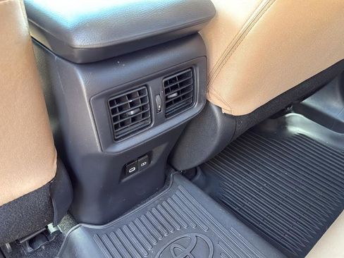 Used 2024 Toyota RAV4 XLE AWD/4WD image 16