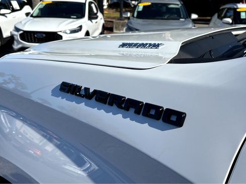 Used 2025 Chevrolet Silverado 1500 Custom image 36