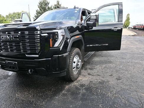 Used 2026 GMC Sierra 3500 Denali Ultimate AWD/4WD image 42