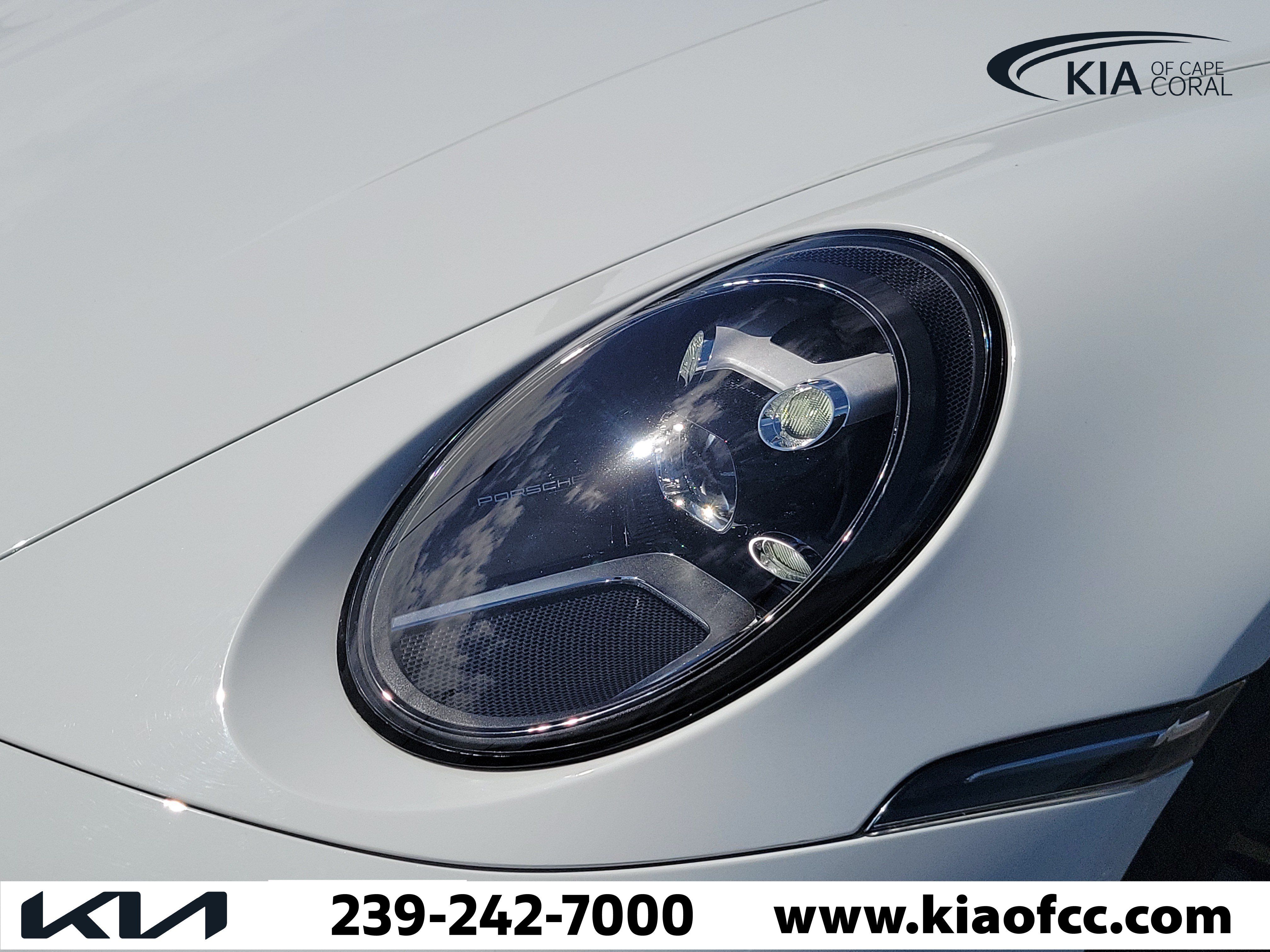 Used 2024 Porsche 911 Carrera RWD image 5