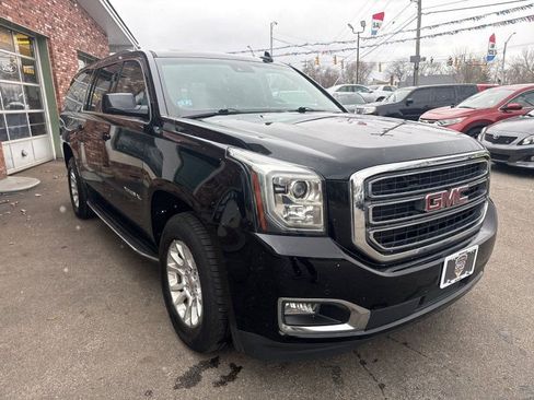Used 2019 GMC Yukon XL SLT w/ Open Road Package image 3