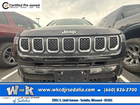 Used 2024 Jeep Compass Latitude AWD/4WD image 10