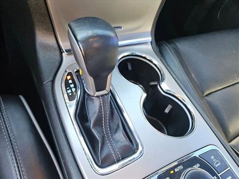 Used 2021 Jeep Grand Cherokee Overland image 17