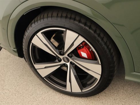 New 2025 Audi SQ5 Prestige image 29