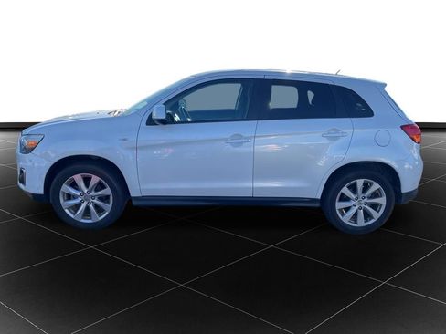 Used 2015 Mitsubishi Outlander Sport ES image 2