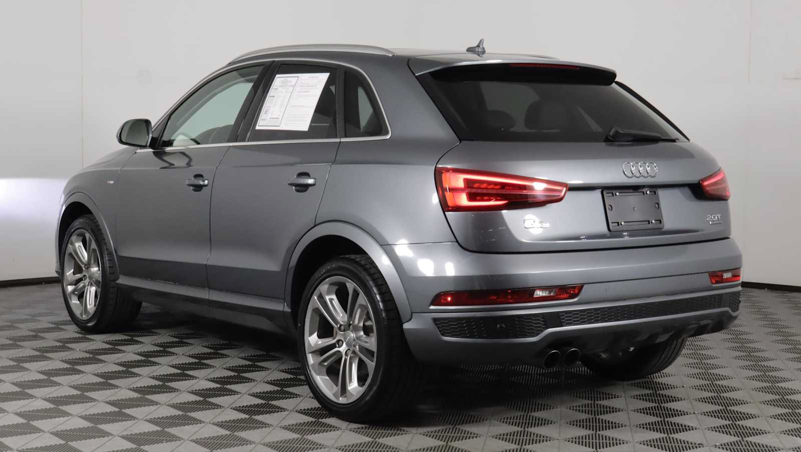 Used 2016 Audi Q3 2.0T Prestige AWD/4WD image 4