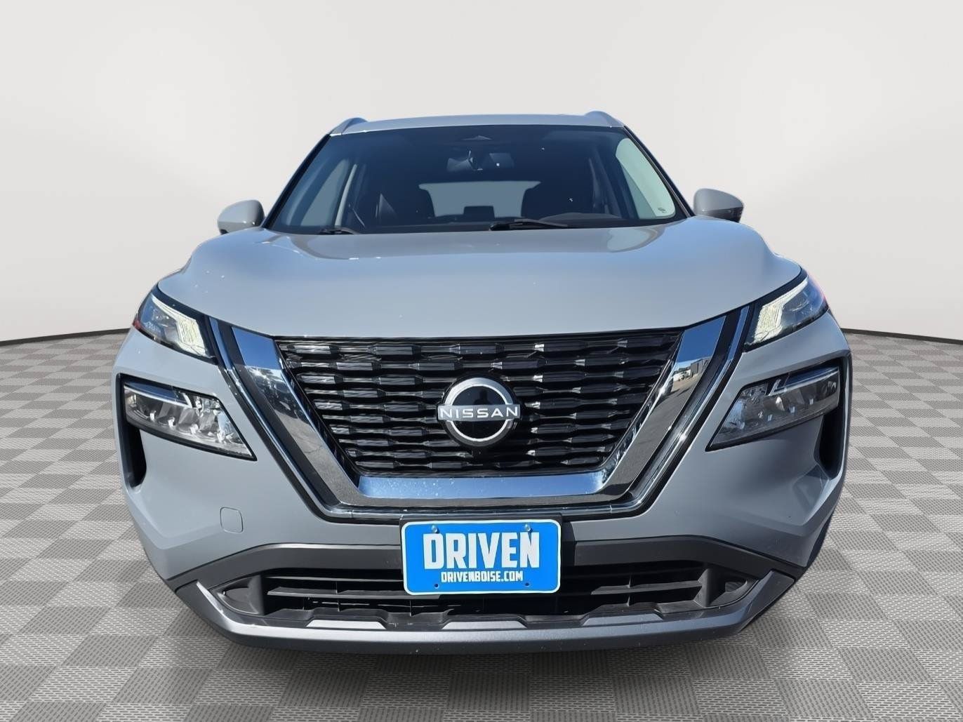 Used 2023 Nissan Rogue SL AWD/4WD image 2
