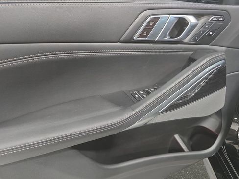 Used 2024 BMW X6 xDrive40i w/ Premium Package image 26