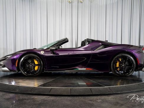 Used 2025 Ferrari SF90 Spider image 18