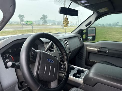 Used 2016 Ford F250 XLT w/ XTR Package AWD/4WD image 6