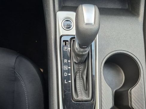 Used 2025 Nissan Altima 2.5 SV FWD image 19