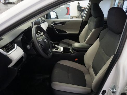 Certified 2025 Toyota RAV4 XLE image 20