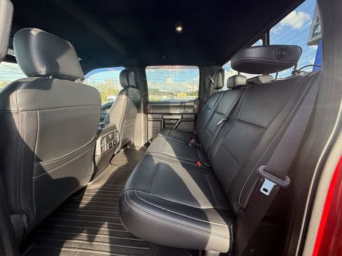 Used 2018 Ford F150 XLT w/ Equipment Group 302A Luxury image 19