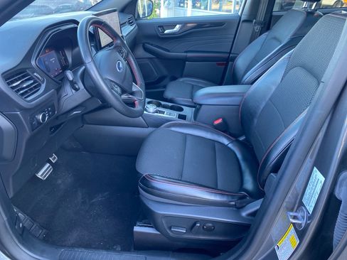 Used 2024 Ford Escape ST-Line w/ Tech Pack #1 AWD/4WD image 10